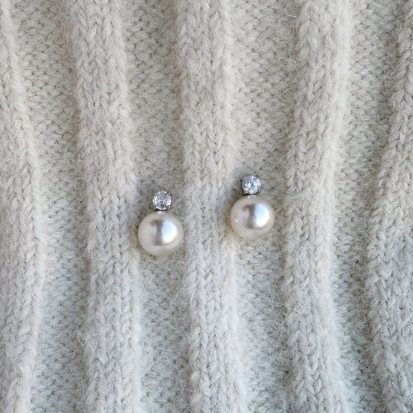 Zirconia Pearl Studs Silver