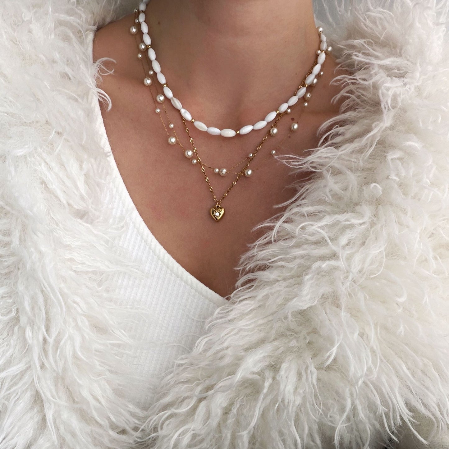 Oval Shell Pearl Necklace