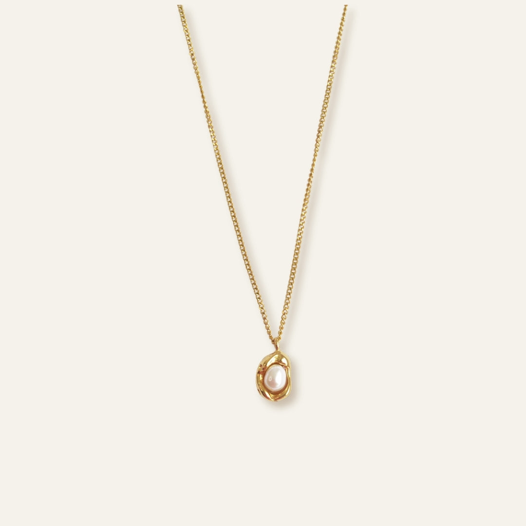 Pearl Nest Pendant Necklace