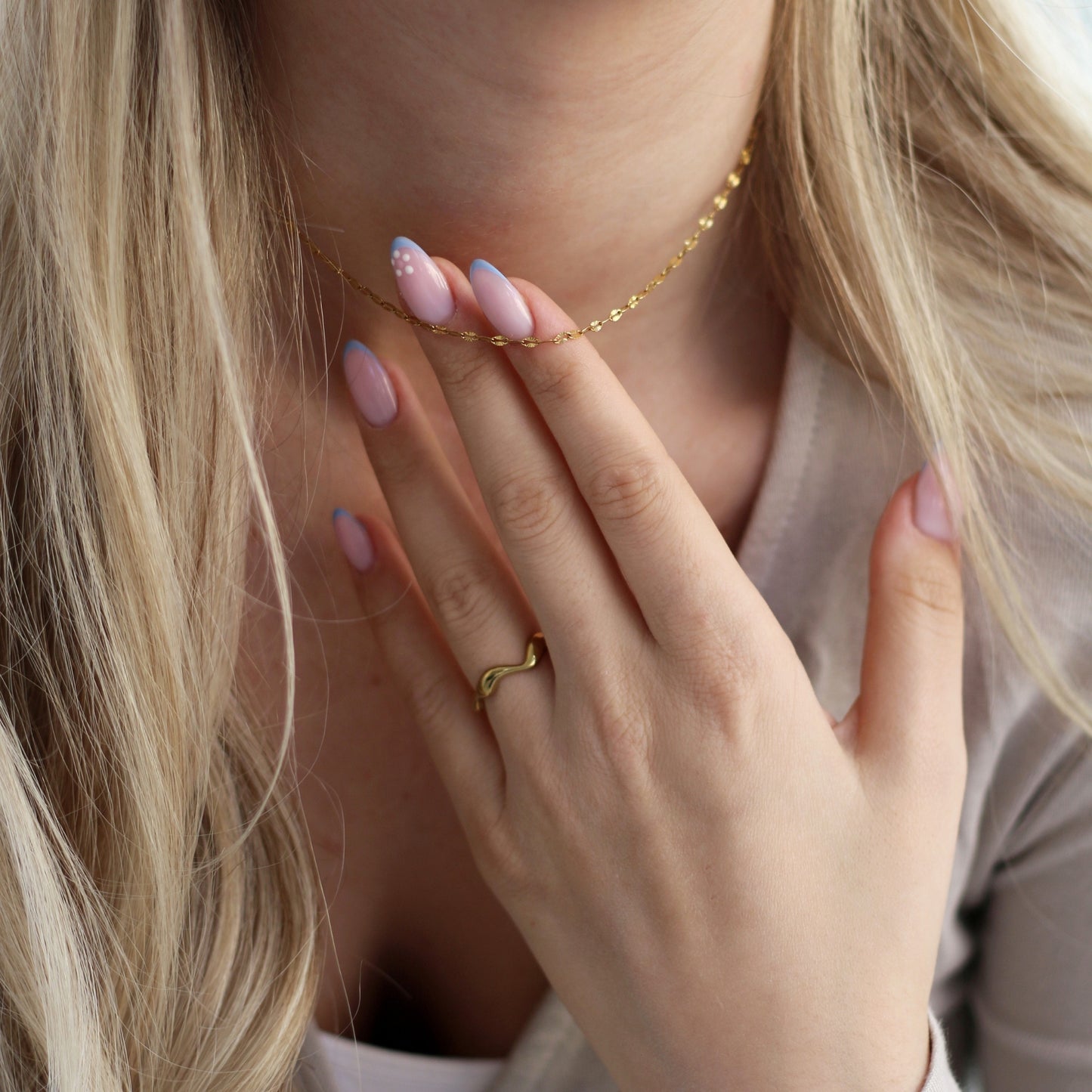 Petite Sun Dainty Choker