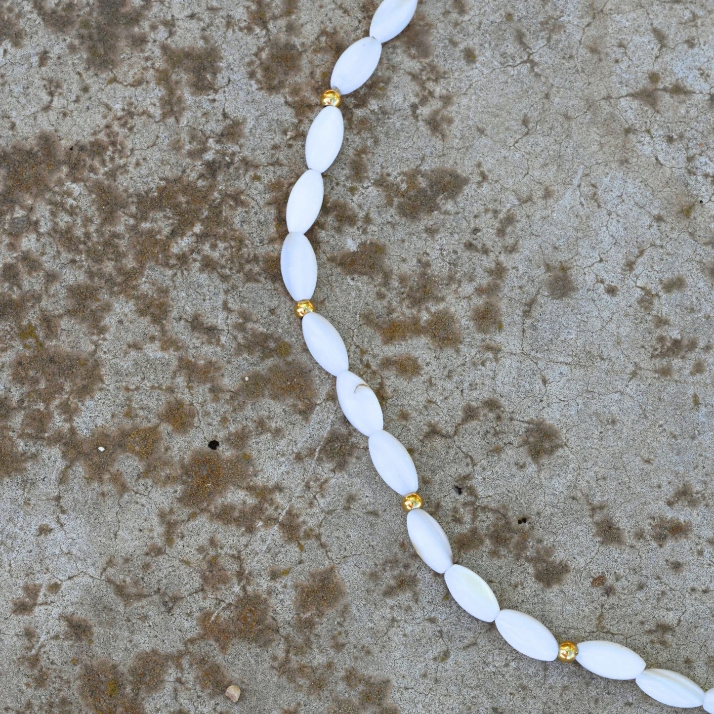 Oval Shell Pearl Necklace