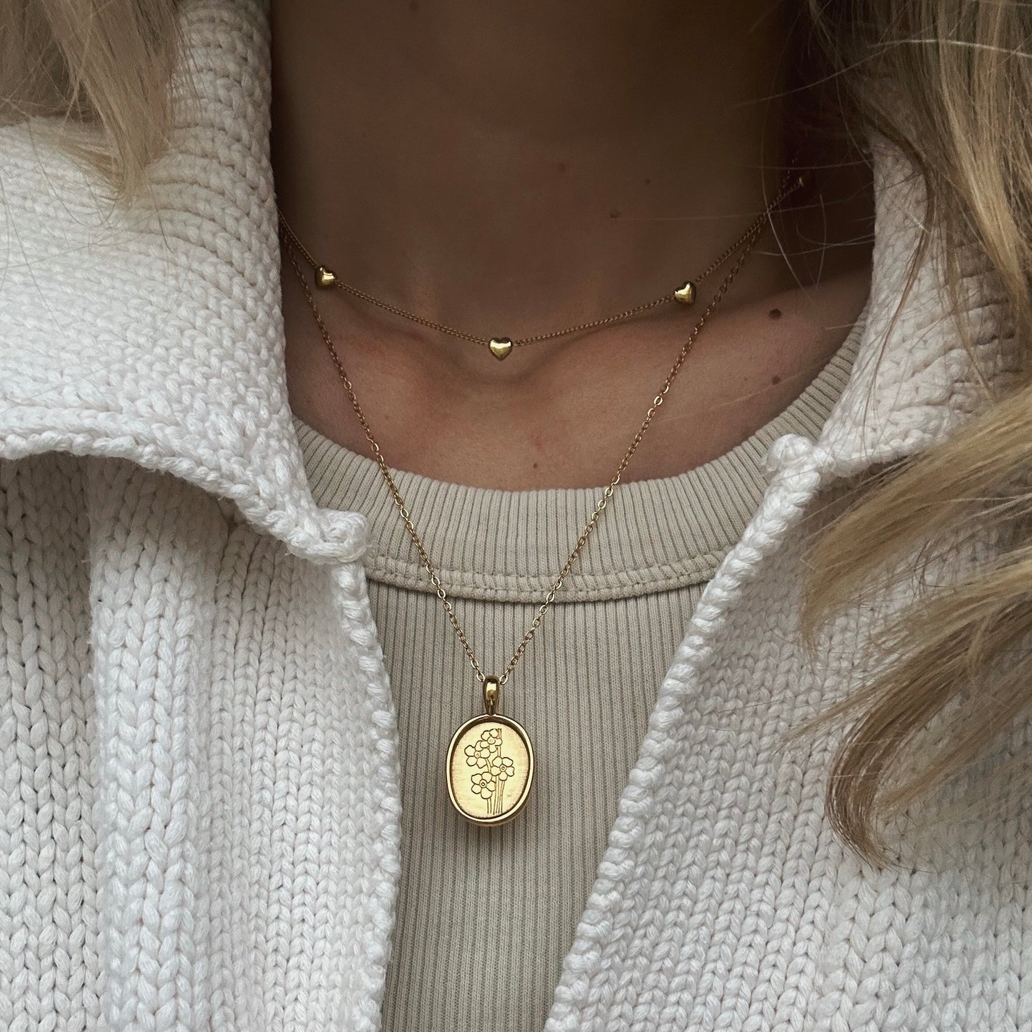 Flower Pendant Necklace