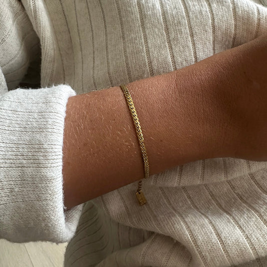 Flat Herringbone Bracelet