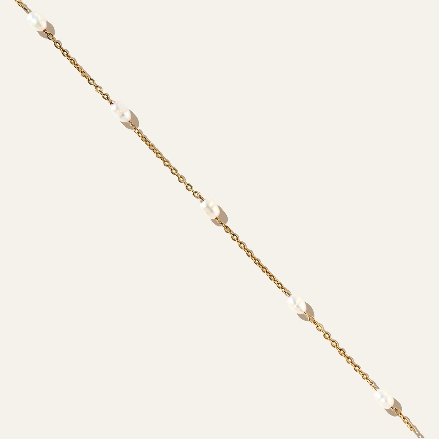 Small Pearls Chain Bracelet