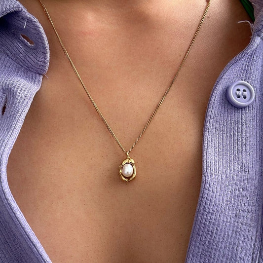 Pearl Nest Pendant Necklace