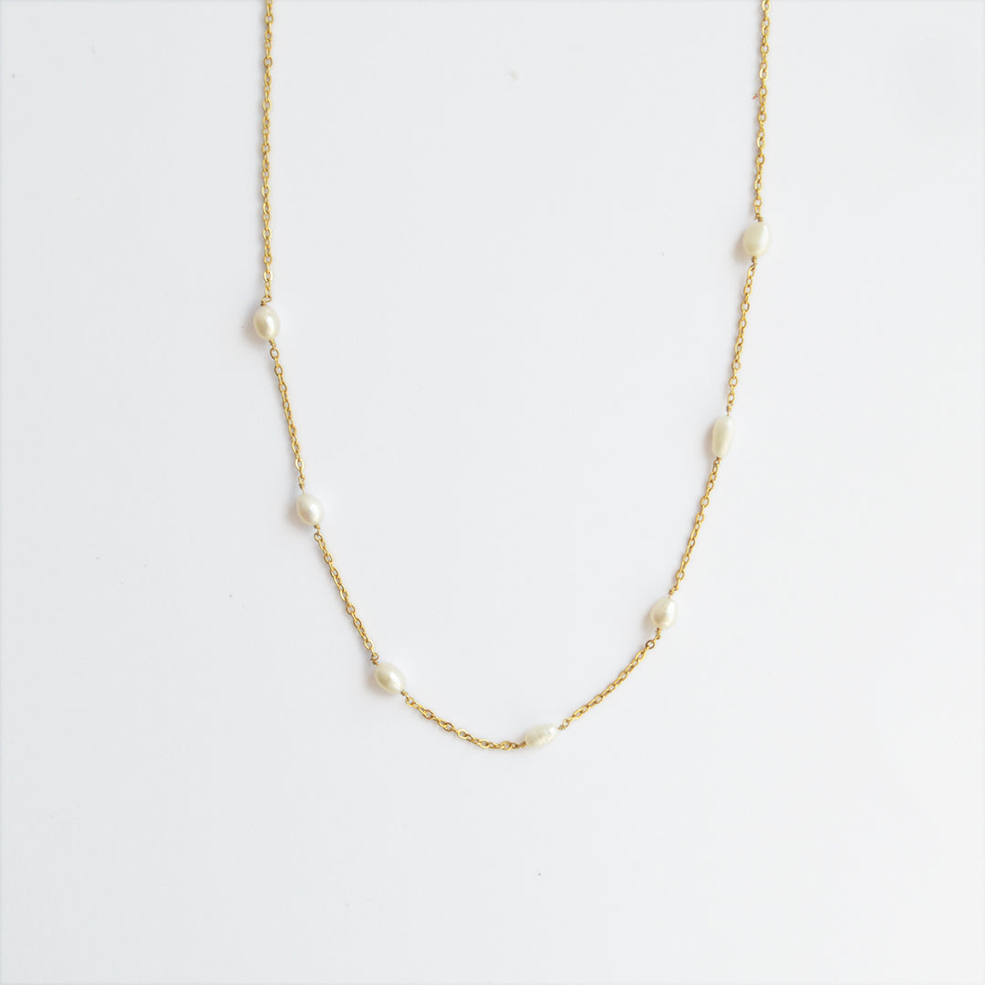 Small Pearls Chain Necklace