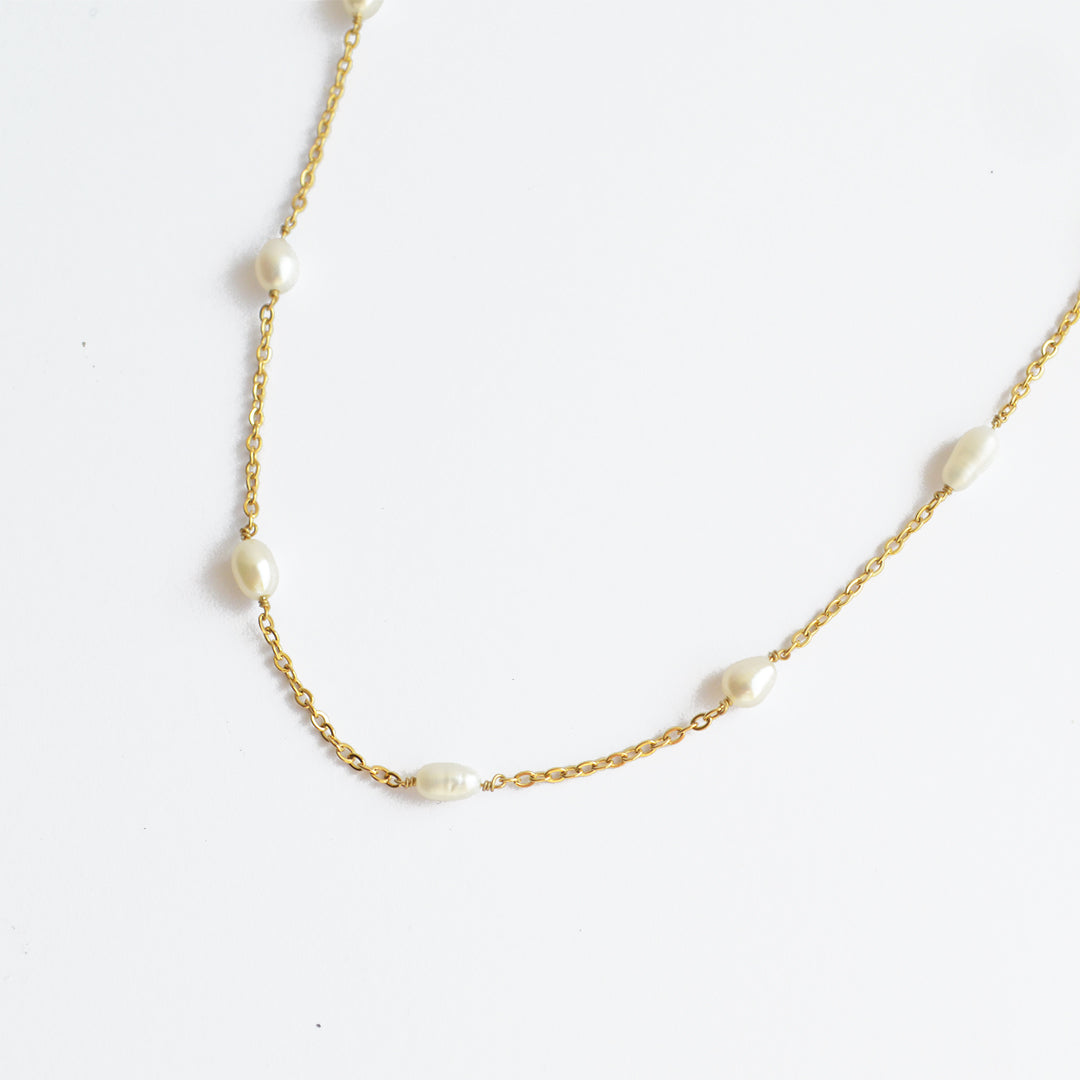 Small Pearls Chain Necklace