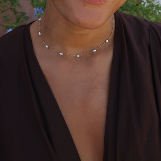 Small Pearls Chain Necklace