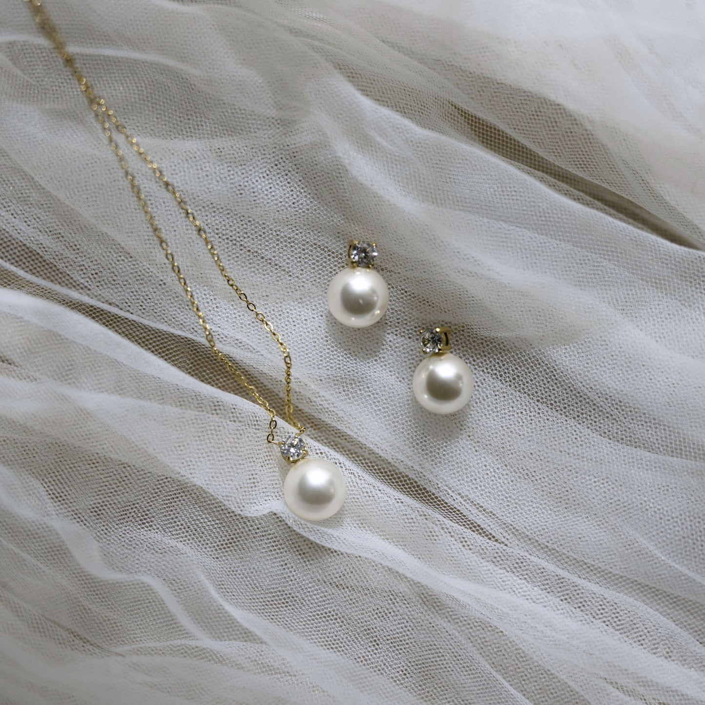 Zirconia Pearl Pendant Necklace