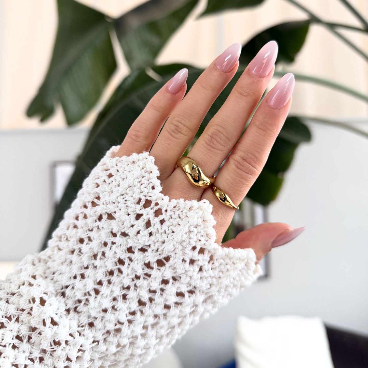 Minimalistic Ring